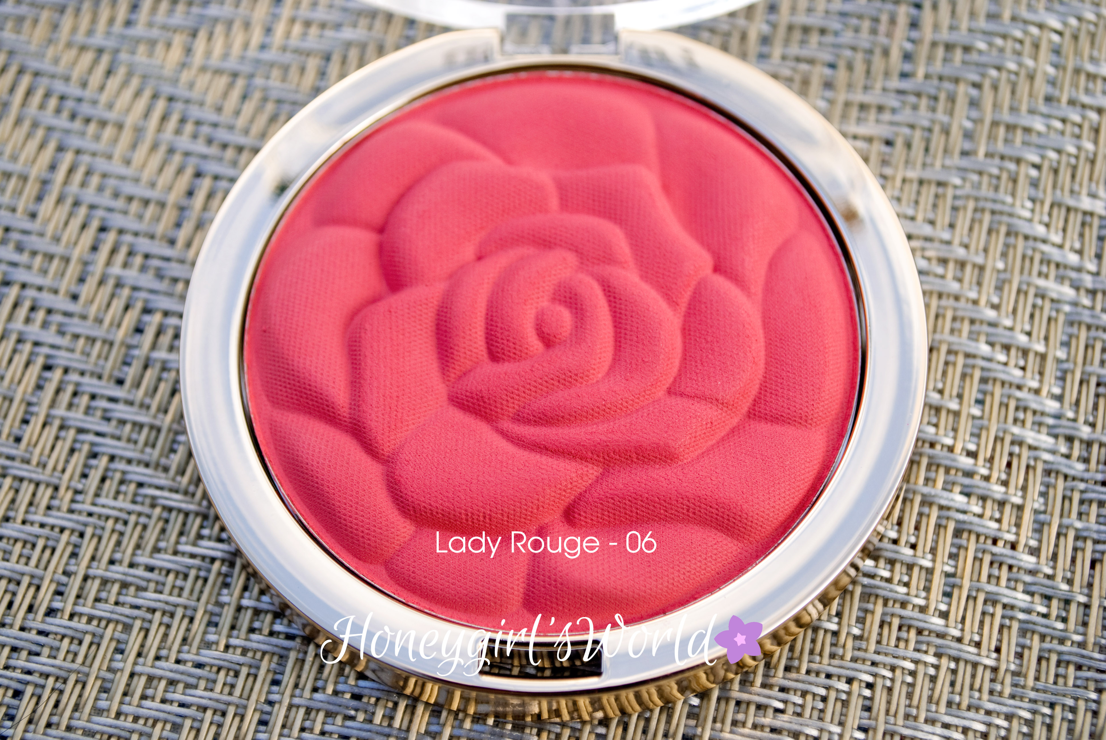 06 Lady Rouge Milani Rose Powder Blush