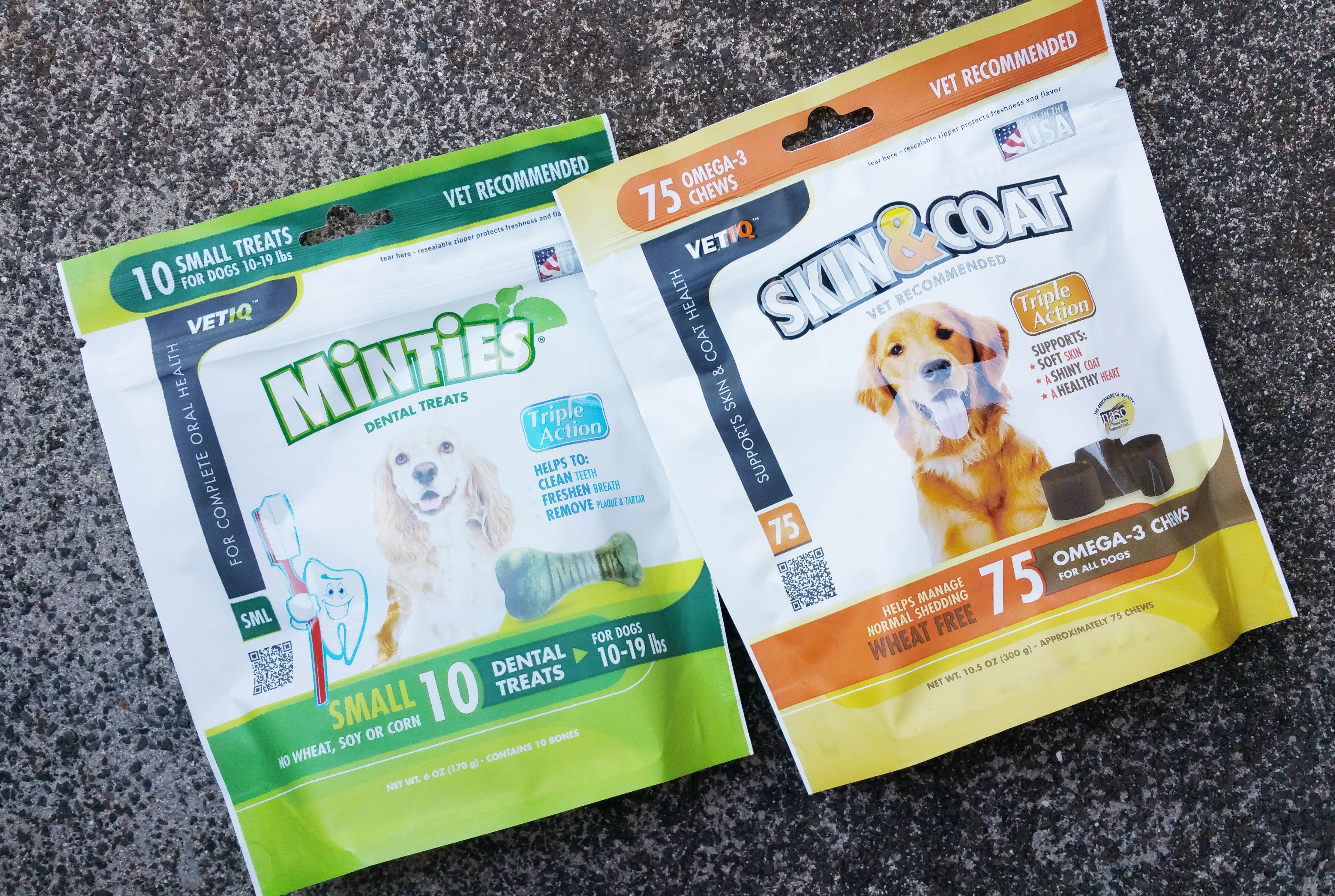 minties, skin and coat, VetIQ, dog treats, king charles cavalier spaniel, dog, pet, cat, national pet month, review, pet treat review, 