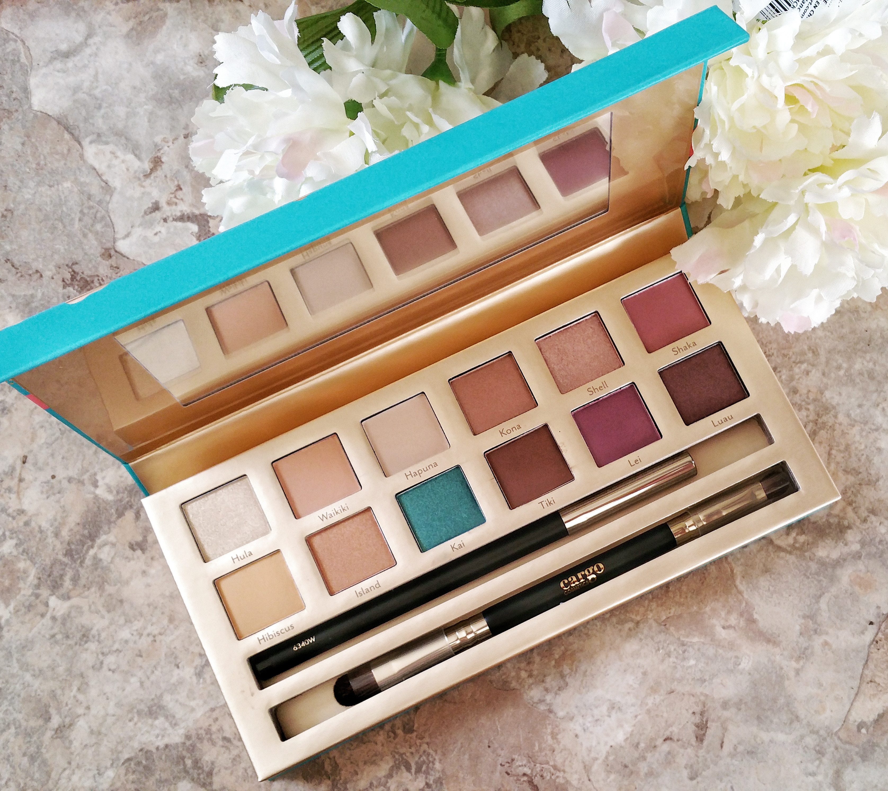 Cargo Cosmetics, You had me at hello, limited edition, eye shadow palette, cargo, anuhea jenkins, makeup, beauty, review, swatches, hawaii, maui, eyeliner, eye shadow brush, eye shadow swatches, gorgeous, beautiful